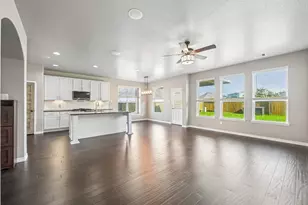 5172 Arbor Cove Ct, Alvin, TX 77511 - Photo 11