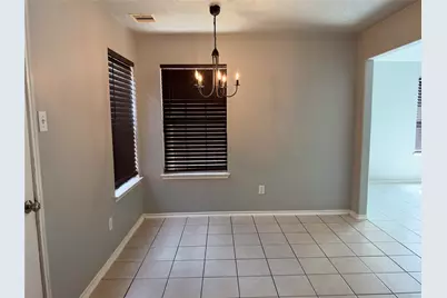 2755 Star Peak Drive, Houston, TX 77088 - Photo 5