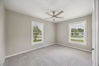 613 Winding Way Street, Lake Jackson, TX 77566 - Photo 9