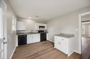 613 Winding Way St, Lake Jackson, TX 77566 - Photo 3