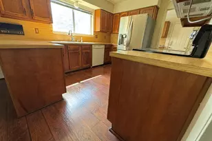 5614 Country Green St, League City, TX 77573 - Photo 13