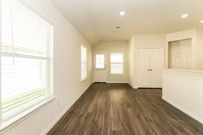 5530 Plantation Forest Drive, Katy, TX 77449 - Photo 9