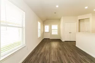 5530 Plantation Forest Dr, Katy, TX 77449 - Photo 9