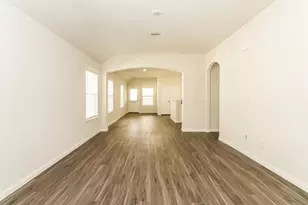 5530 Plantation Forest Dr, Katy, TX 77449 - Photo 7