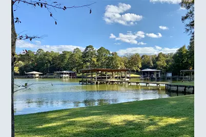 416 Island Dr, Livingston, TX 77351 - Photo 3