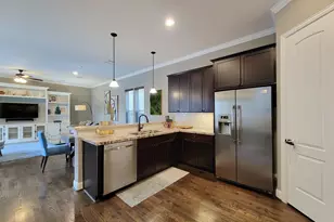 925 W 19th St, Houston, TX 77008 - Photo 15