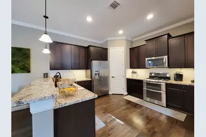 925 W 19th Street #A, Houston, TX 77008 - Photo 13