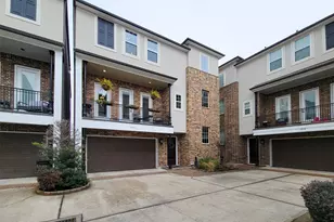 925 W 19th St, Houston, TX 77008 - Photo 1