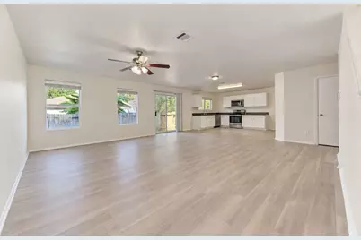 16755 N Thrasher Drive, Conroe, TX 77385 - Photo 11