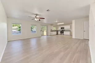 16755 N Thrasher Dr, Conroe, TX 77385 - Photo 11