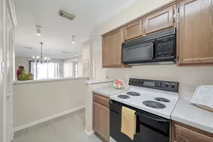 104 Lakeview Terrace, Conroe, TX 77356 - Photo 9