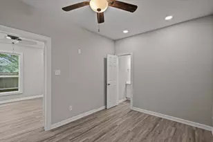 311 7th Ave N, Texas City, TX 77590 - Photo 9