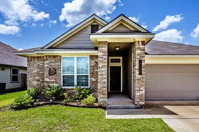 104 Laurel Oak Drive, Huntsville, TX 77320 - Photo 1
