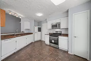 319 Richvale Ln, Houston, TX 77598 - Photo 17