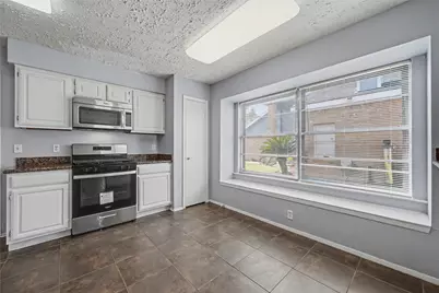 319 Richvale Lane, Houston, TX 77598 - Photo 19