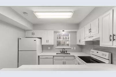 13010 Trail Hollow Drive #3010, Houston, TX 77079 - Photo 15
