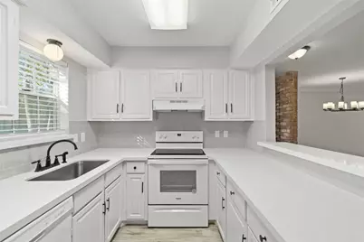 13010 Trail Hollow Drive #3010, Houston, TX 77079 - Photo 19