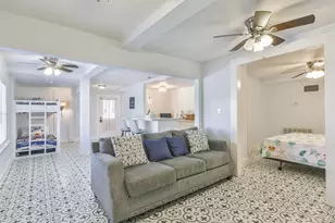 1513 19th St, Galveston, TX 77550 - Photo 25