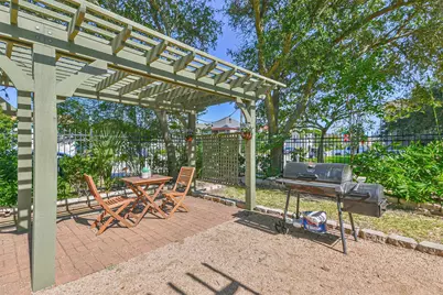 1513 19th Street, Galveston, TX 77550 - Photo 11