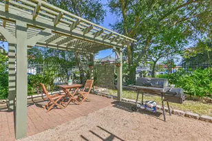 1513 19th St, Galveston, TX 77550 - Photo 11