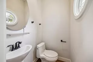 5228 Hazard St, Houston, TX 77098 - Photo 15