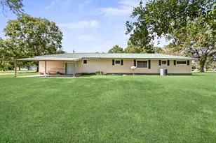 621 Henry Ln, Winnie, TX 77665 - Photo 21