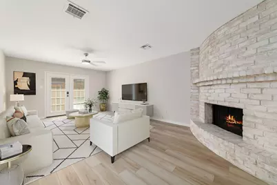 14704 Perthshire Road #E, Houston, TX 77079 - Photo 5