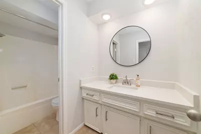 14704 Perthshire Road #E, Houston, TX 77079 - Photo 23