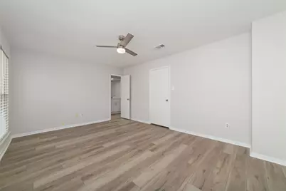 14704 Perthshire Road #E, Houston, TX 77079 - Photo 17