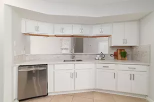 14704 Perthshire Rd, Houston, TX 77079 - Photo 7