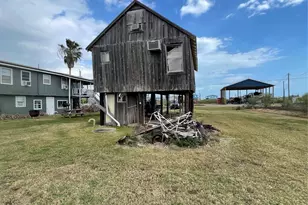 302 Flamingo St, Bay City, TX 77414 - Photo 5