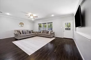 10023 Bamboo Rd, Houston, TX 77041 - Photo 11