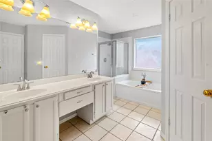 12646 Duchess Ln, Houston, TX 77070 - Photo 9