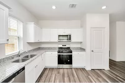 10319 Malta Trace Drive, Rosharon, TX 77583 - Photo 13