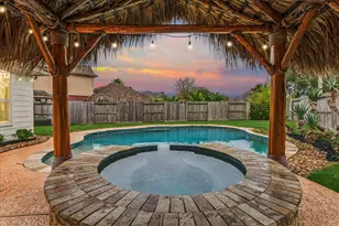 12310 Signal Hill Ct, Pearland, TX 77584 - Photo 5