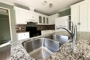 18143 Breezy Dr, Montgomery, TX 77316 - Photo 13