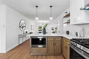 5023 Redstart St, Houston, TX 77035 - Photo 21