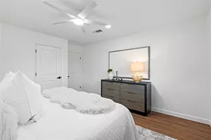 5023 Redstart St, Houston, TX 77035 - Photo 29