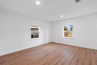 5023 Redstart Street, Houston, TX 77035 - Photo 31