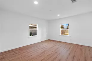 5023 Redstart St, Houston, TX 77035 - Photo 31