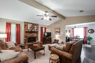 1041 Magnolia Point Dr, Huffman, TX 77336 - Photo 5