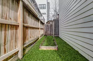 2913 Leeland St, Houston, TX 77003 - Photo 7