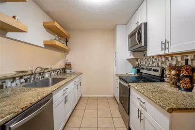 11817 Southlake Drive, Houston, TX 77077 - Photo 9