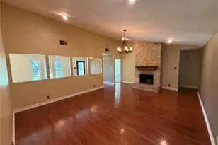 62 Raintree Ct, Lake Jackson, TX 77566 - Photo 17