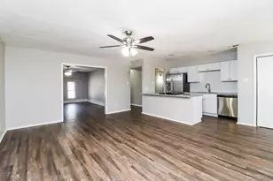 2212 W Oakdale Rd, Irving, TX 75060 - Photo 5