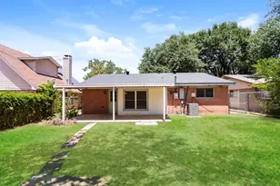 2212 W Oakdale Rd, Irving, TX 75060 - Photo 15