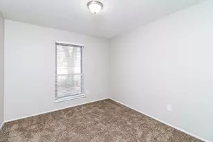2212 W Oakdale Rd, Irving, TX 75060 - Photo 11