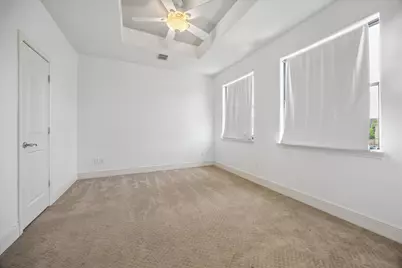 4523 Maple Street, Bellaire, TX 77401 - Photo 31
