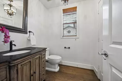 4523 Maple Street, Bellaire, TX 77401 - Photo 19
