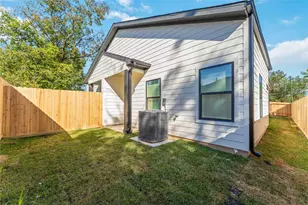 8318 Brandon St, Houston, TX 77051 - Photo 31
